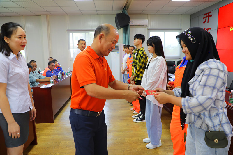 “金秋助學(xué)，圓夢明佳！”明佳集團(tuán)黨支部及工會組織開展愛心助學(xué)活動！